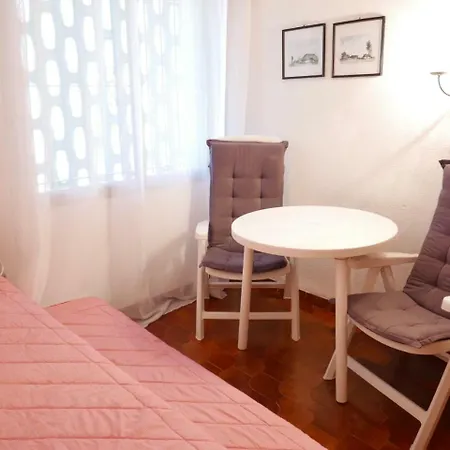 Apartment Fanals-3 Apartment *